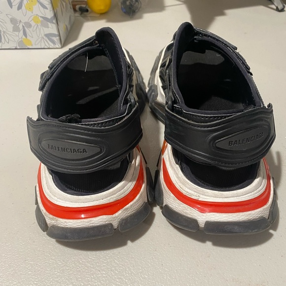 Balenciaga men’s sandals red strip style no box 90% new - Picture 4 of 4